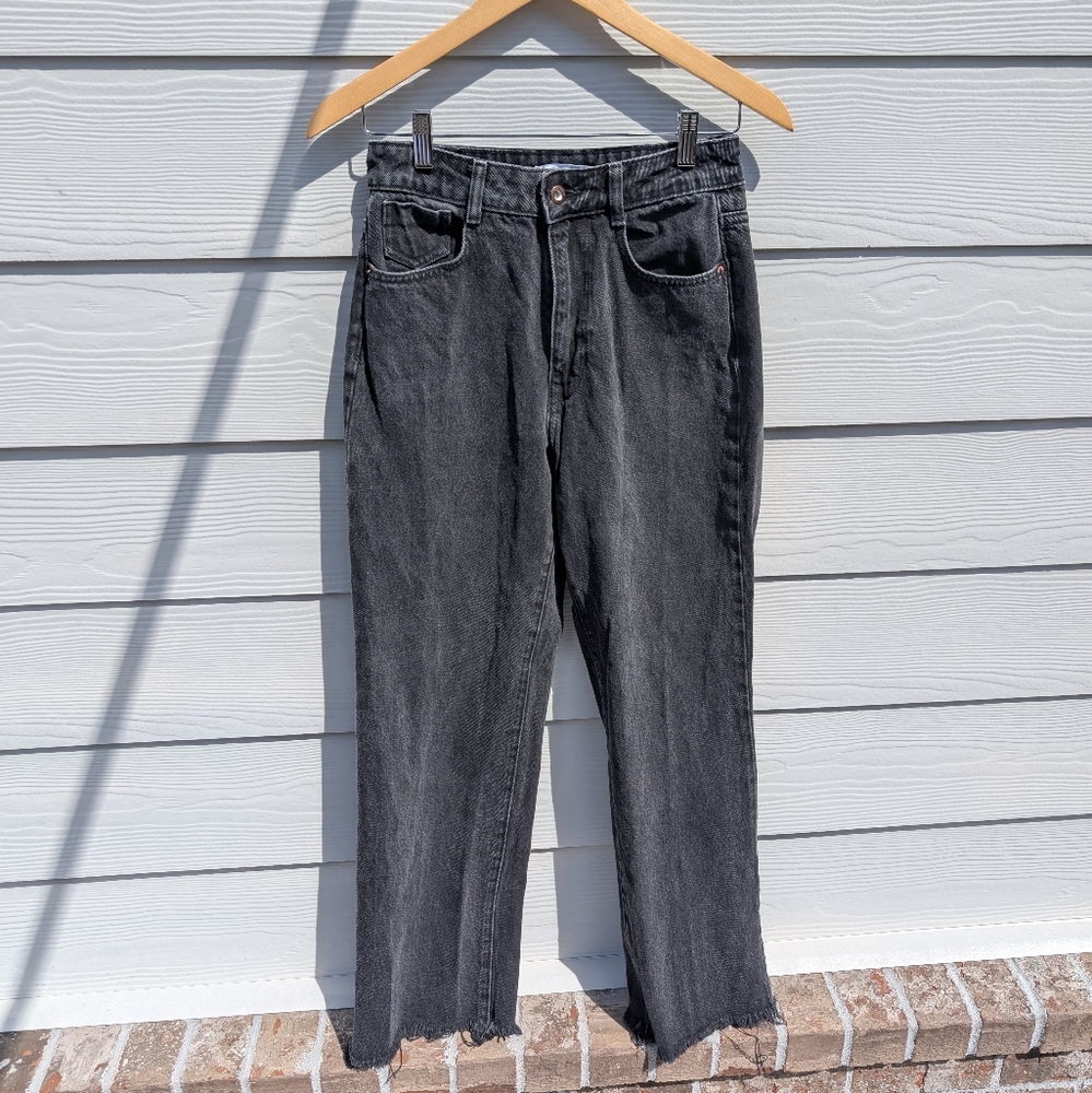 ZARA Jeans Siz 4 Black High Waist Straight Leg Distressed 1975 Collection Denim